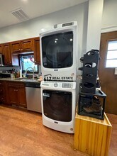 119 Franklin St, Unit 1 in Boston, MA - Foto de edificio - Building Photo