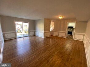 4597 Logsdon Dr in Annandale, VA - Building Photo - Building Photo