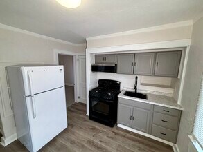 1069 Eaton Rd in Berkley, MI - Building Photo - Building Photo