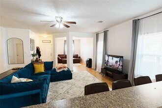 7617 Topaz Way in Texas City, TX - Building Photo - Building Photo