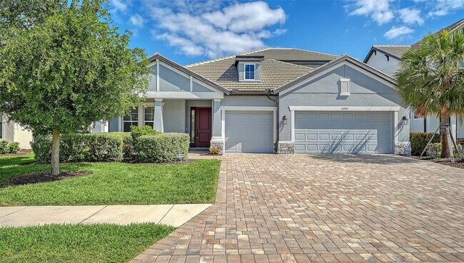 16905 Sweetwater Village Dr in Bradenton, FL - Building Photo - Building Photo