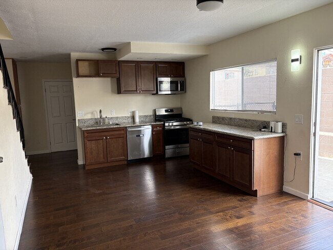 2415 E 20th St in National City, CA - Building Photo - Building Photo