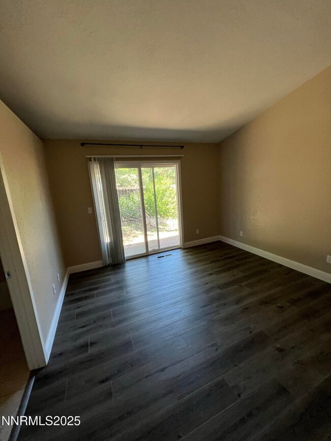 7571 Water View Way in Reno, NV - Building Photo - Building Photo