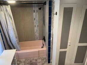 64 Elmwood Ave in Westbrook, ME - Building Photo - Building Photo