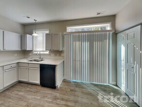 2820 Oasis Ln in Charlotte, NC - Building Photo - Building Photo