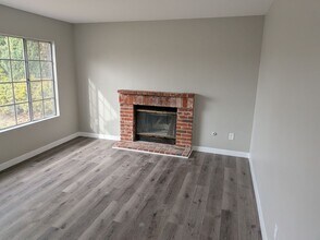 10437 Cheviot Ct in San Diego, CA - Building Photo - Building Photo