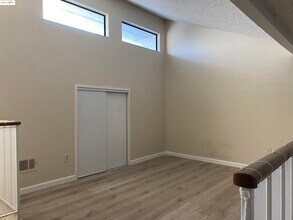 5835 Yawl St in Discovery Bay, CA - Building Photo - Building Photo