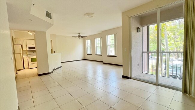 6704 W Sample Rd in Coral Springs, FL - Building Photo - Building Photo