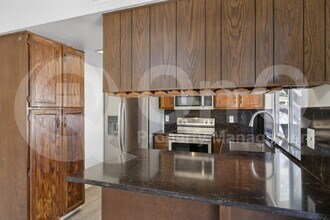 9300 E Kalil Dr in Scottsdale, AZ - Building Photo - Building Photo