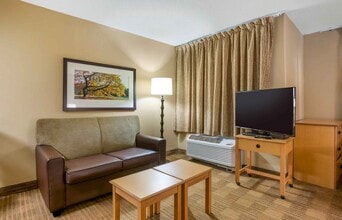 Furnished Studio-Jacksonville - Salisbury in Jacksonville, FL - Foto de edificio - Building Photo