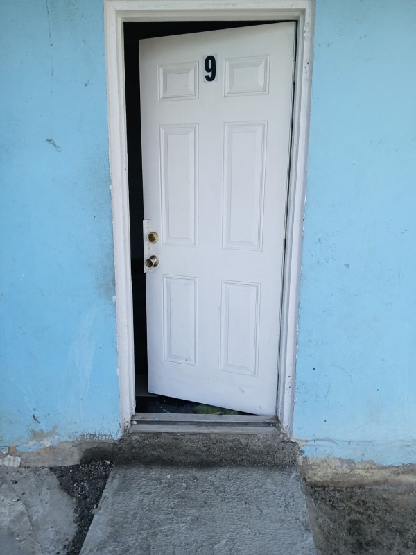 406 SW Avenue C, Unit 9 in Belle Glade, FL - Foto de edificio - Building Photo