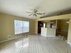 909 Derbyshire Dr in Kissimmee, FL - Building Photo - Building Photo