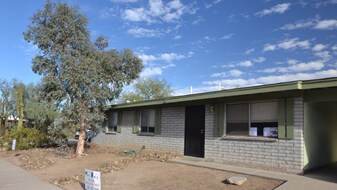 7410 N Patriot Dr in Tucson, AZ - Building Photo