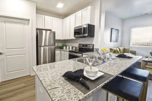 The Deco at Victorian Square in Sparks, NV - Building Photo