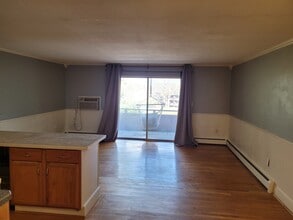 11 Rambling Brook Ln, Unit C in Glastonbury, CT - Building Photo - Building Photo