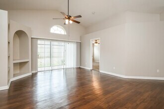 2151 Blackhawk St in Clermont, FL - Building Photo - Building Photo