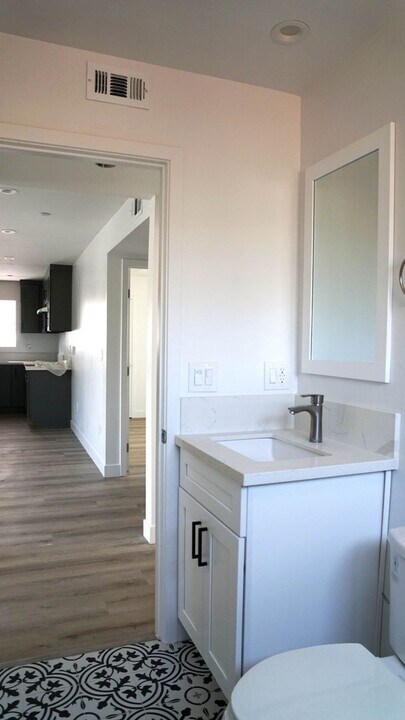 1427 254th St in Los Angeles, CA - Building Photo