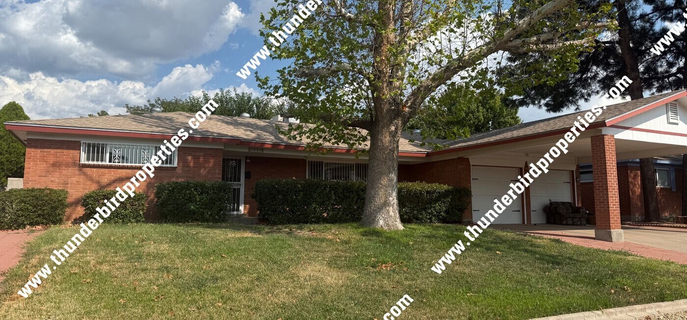 2824 Espanola St NE in Albuquerque, NM - Building Photo
