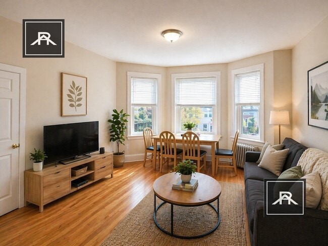 241 Freeman St, Unit 8 in Brookline, MA - Foto de edificio - Building Photo