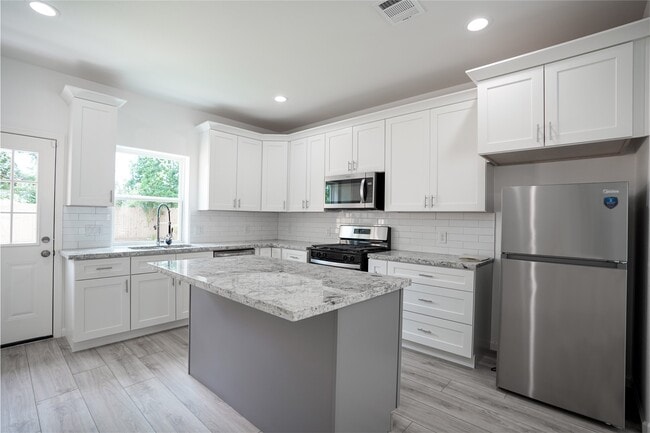 property at 7914 Laura Koppe Rd