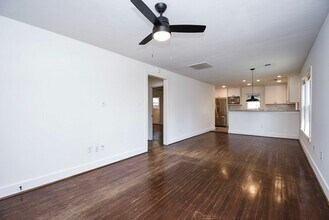 413 W 10th St in Houston, TX - Building Photo - Building Photo