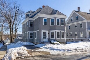 5 Lothrop St in Plymouth, MA - Building Photo