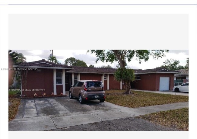 13941 Lake Placid Ct
