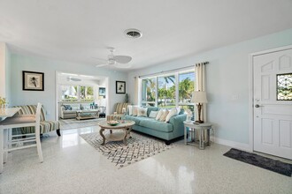 371 Saturn Ave in Jupiter, FL - Building Photo - Building Photo