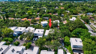 8660 Arboretum Ln in Miami, FL - Building Photo - Building Photo