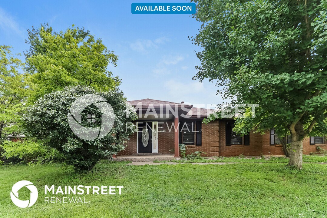 7303 Kort Way in Louisville, KY - Building Photo