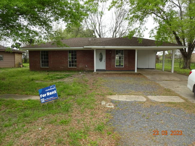 400 Oregon Trail in Monroe, LA - Foto de edificio - Building Photo
