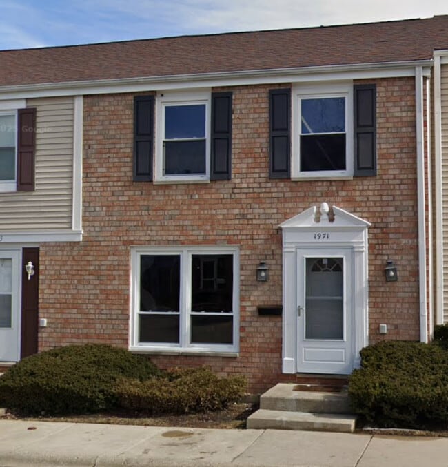 property at 1971 Haddam Pl