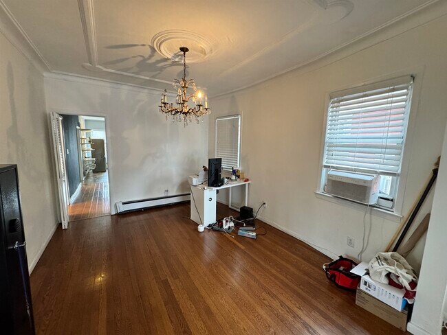 118 W 11th St in Bayonne, NJ - Building Photo - Building Photo