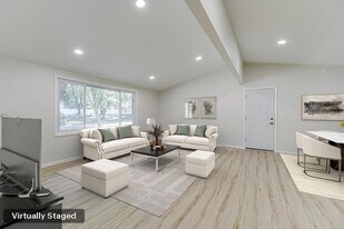 835 Niagara Ln N in Plymouth, MN - Building Photo