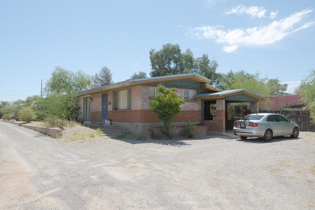 2716-2722 N Warren Ave in Tucson, AZ - Building Photo