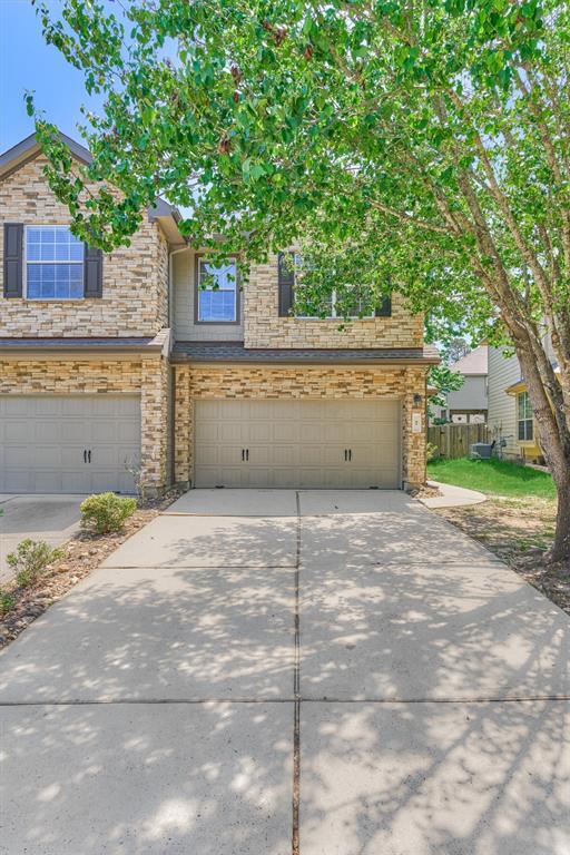 7 Wickerdale Pl in The Woodlands, TX - Foto de edificio - Building Photo