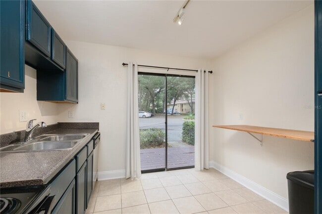 507 NW 39th Rd, Unit 329 in Gainesville, FL - Building Photo - Building Photo