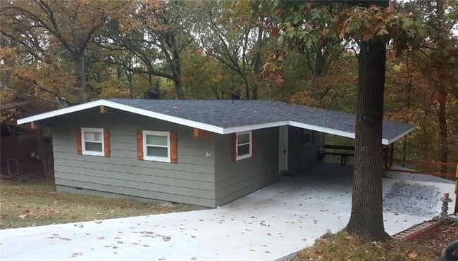 property at 30 Hampstead Ln