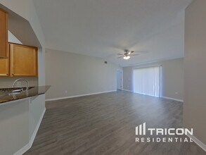 2304 Roanoke Springs Dr in Ruskin, FL - Building Photo - Building Photo