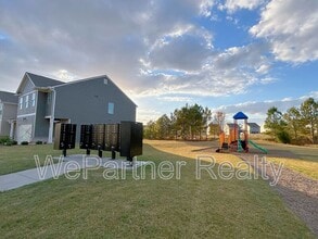 204 Harrison St in Calhoun, GA - Building Photo - Building Photo