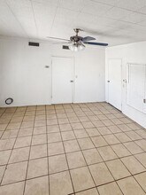 1207 E Scharbauer St in Hobbs, NM - Building Photo - Building Photo