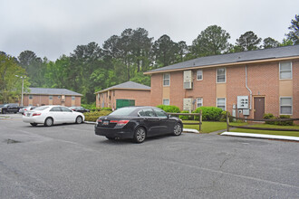 The Country Club Apartments in Florence, SC - Building Photo - Building Photo