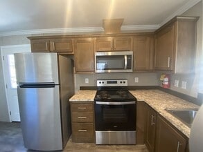 4 Autumn Ct in Manchester Township, NJ - Building Photo - Building Photo