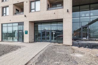 48-64 Des Laurentides Boul in Laval, QC - Building Photo - Building Photo