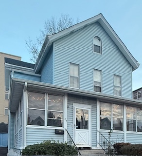 24 N Burnett St in East Orange, NJ - Foto de edificio