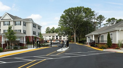 The Pointe at Pickett Farms in Norfolk, VA - Building Photo - Building Photo