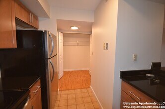 325 Franklin St, Unit 503 in Cambridge, MA - Building Photo - Building Photo