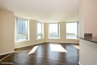 600N N Kingsbury St in Chicago, IL - Building Photo - Building Photo