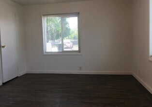 3508 Crestmore Rd in Jurupa Valley, CA - Building Photo - Building Photo