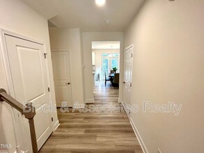 208 Kentigern Dr in Raleigh, NC - Building Photo - Building Photo